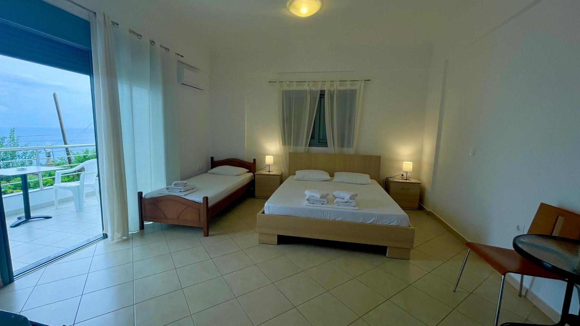 Tasos Rooms Химар Екстериор снимка